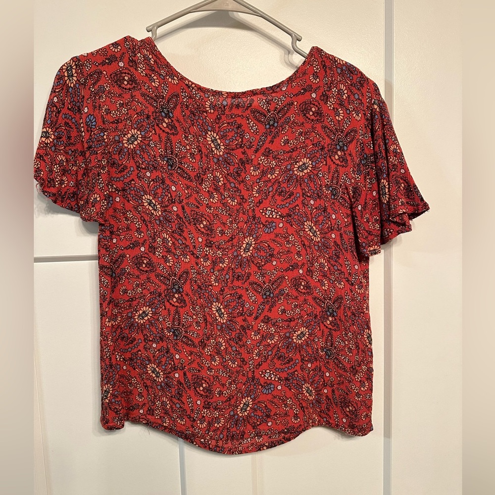 Paisley Crepe Tshirt with Tie Keyhole